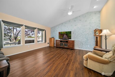 191 N Lyle Ave, East Wenatchee, WA 98802 - photo 6