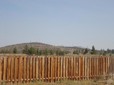 1595 NW Teakwood Ln, Redmond, OR 97756 - photo 7