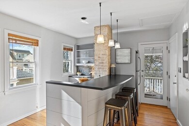 132 Rawson Rd unit 132, Arlington, MA 02474 - photo 2