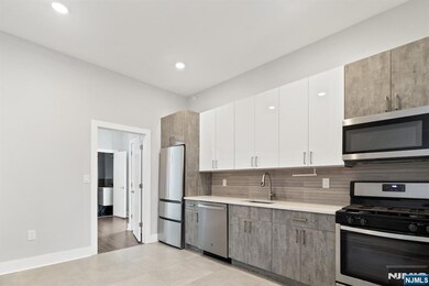 21 Hancock Ave unit 3, Jersey City, NJ 07307 - photo 5