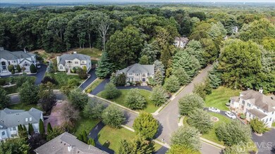 2 Forest Ct N, Monmouth Junction, NJ 08852 - photo 4