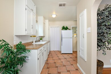 1342 E 10th St, Tucson, AZ 85719 - photo 7