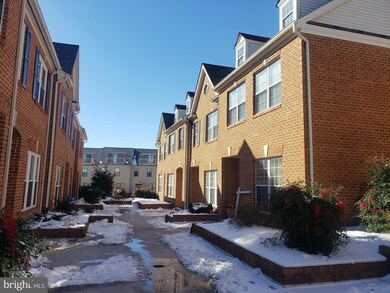 6024 Madison Overlook Ct, Falls Church, VA 22041 - photo 6