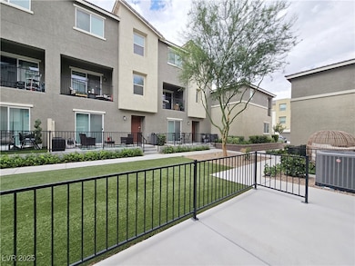 2843 Kona Blue Ln unit 3, Las Vegas, NV 89183 - photo 5