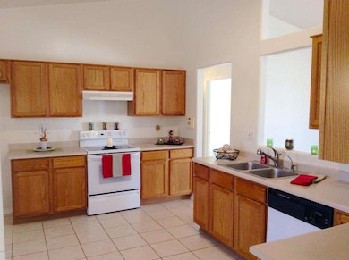 Kitchen 3