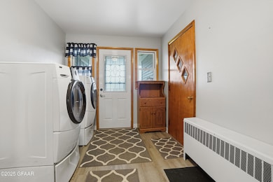 518 Fair Ave, Devils Lake, ND 58301 - photo 6