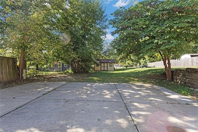 3416 S Crane St, Independence, MO 64055 - photo 5