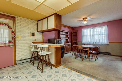 528 Samuels Ave, Hazleton, PA 18201 - photo 7