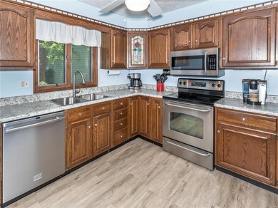 1977 Mapleleaf Dr, Collinsville, IL 62234 - photo 6