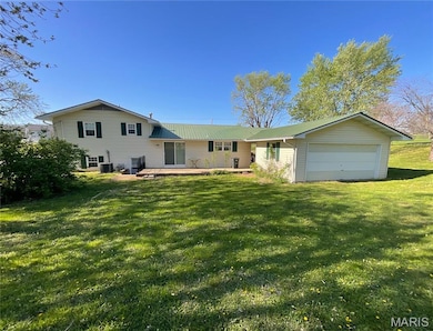 3103 Bloomfield Rd, Cape Girardeau, MO 63703 - photo 2