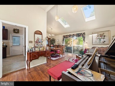 4608 Lawn Ct, Fairfax, VA 22032 - photo 2