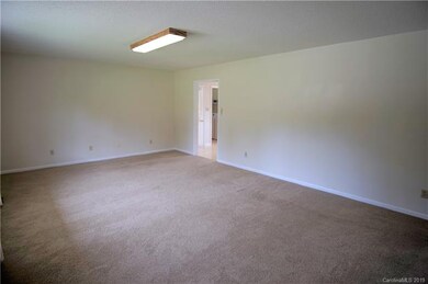 122 W Haven Dr, Statesville, NC 28625 - photo 3