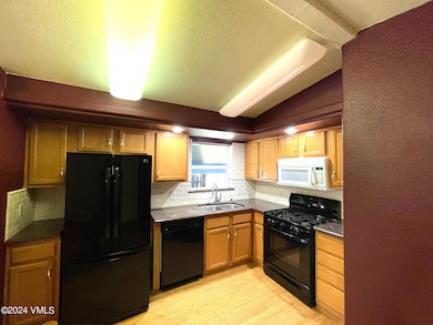 Kitchen 3 E