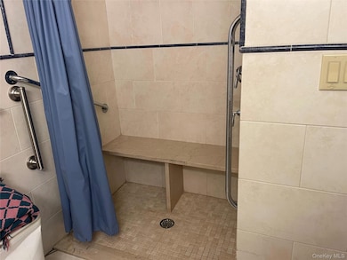 220-46 93rd Rd, Jamaica, NY 11428 - photo 7