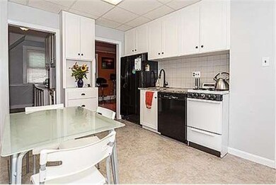 113 Warren St unit 1, Medford, MA 02155 - photo 6