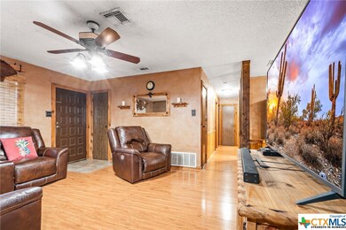 606 Christine St, Troy, TX 76579 - photo 5