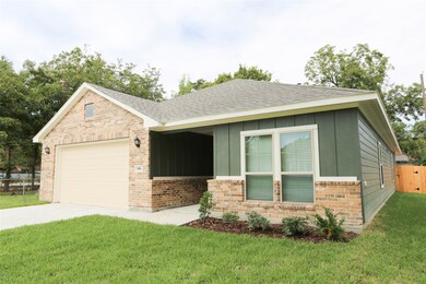 976 Junell St, Houston, TX 77088 - photo 3