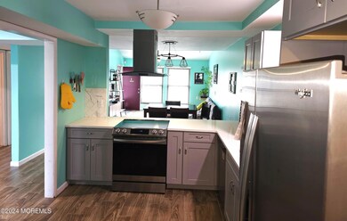 9B Dennison Dr unit B, East Windsor, NJ 08520 - photo 2