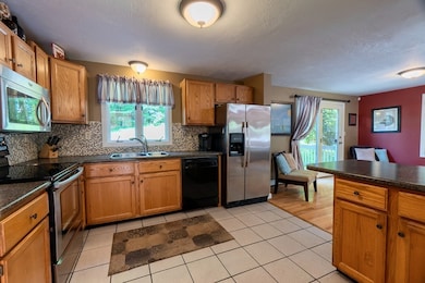 136 Dogwood Rd, Leominster, MA 01453 - photo 7