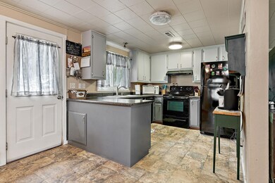 11548 Blackwell Rd, Central Point, OR 97502 - photo 5