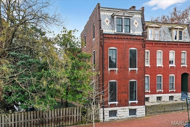 1010 Allen Ave unit 1F, Saint Louis, MO 63104 - photo 2