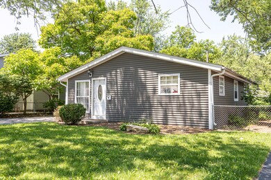 614 Santa fe Ave, Carpentersville, IL 60110 - photo 5