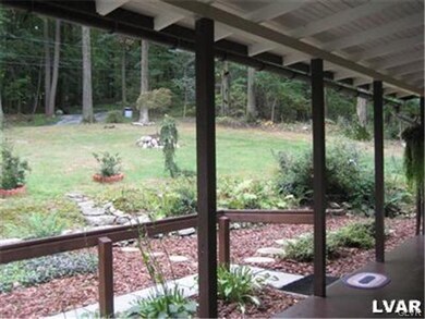 365 Stoneridge Rd, Emmaus, PA 18049 - photo 5