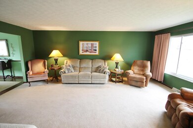 1898 Knollridge Ct, Columbus, OH 43229 - photo 4