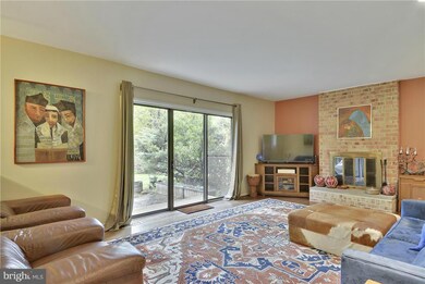 2607 Oakenshield Dr, Potomac, MD 20854 - photo 7