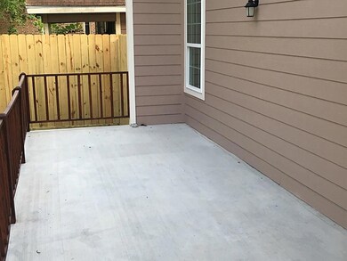 512 Brazos St, Rosenberg, TX 77471 - photo 3