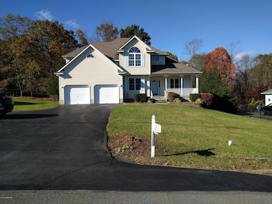 710 Avenue C, Stroudsburg, PA 18360 - photo 2