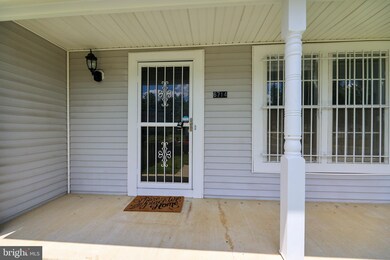 6714 Seat Pleasant Dr, Capitol Heights, MD 20743 - photo 3