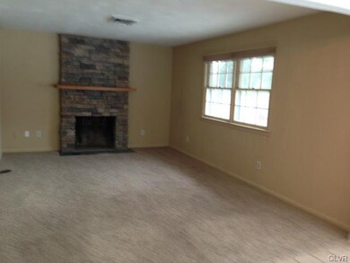 6271 Fairway Ln, Allentown, PA 18106 - photo 5