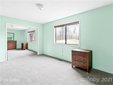 224 W Wynnbrook Dr, Hendersonville, NC 28792 - photo 7