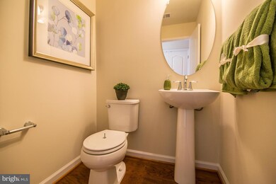 11374 Sandhurst Place, White Plains, MD 20695 - photo 4