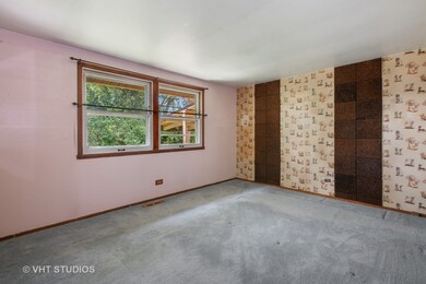 82 Alameda Dr, Carpentersville, IL 60110 - photo 3