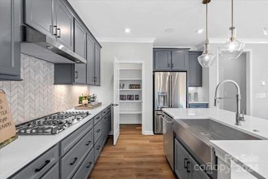 Alton Creek Model Home *actual finishes, orientation, structural options, and colors vary. Furniture not included