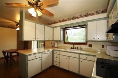 255 Waterman St, Oregon, WI 53575 - photo 6