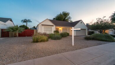 1527 E Drake Dr-6