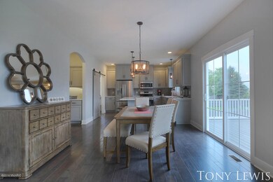 Similar home Dining Area