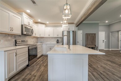 1680 Colonel Bartow Dr, Prairie Grove, AR 72753 - photo 7