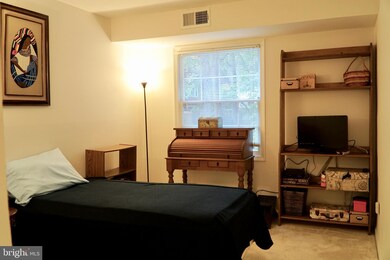 8231 Kings Charter Ln unit K, Springfield, VA 22152 - photo 7