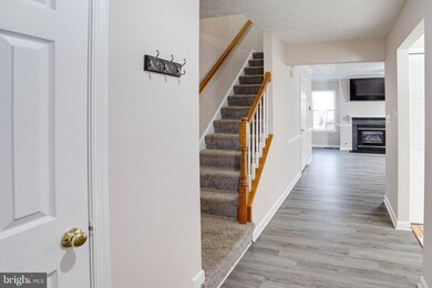 211 Potomac Hills Dr, Stafford, VA 22554 - photo 4