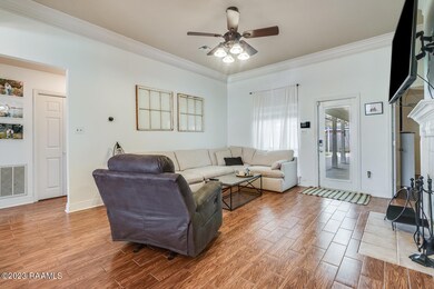 209 Pear Tree Circle-4