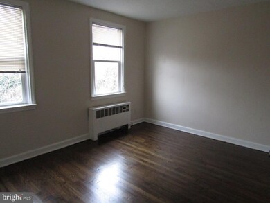 1046 Ellicott Driveway, Baltimore, MD 21216 - photo 5