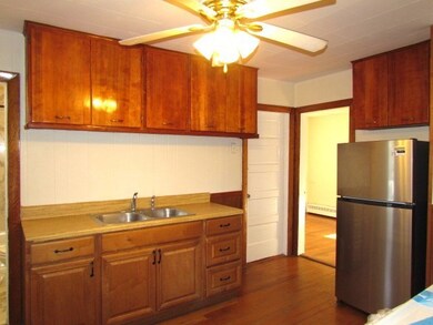 7 May St unit 2, Salem, MA 01970 - photo 4