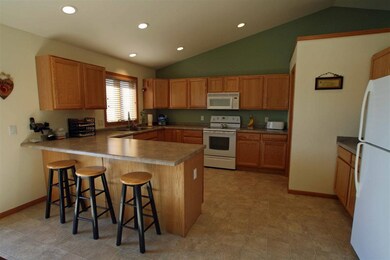 798 Edenberry Ln, Oregon, WI 53575 - photo 4