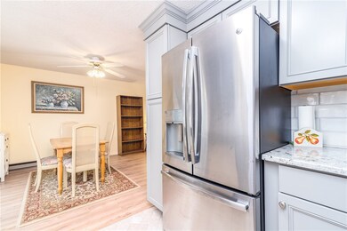 The dining area opens  to the kitchen and it has s