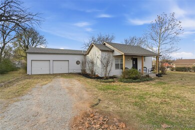 1417 E Oak St, Cushing, OK 74023 - photo 4