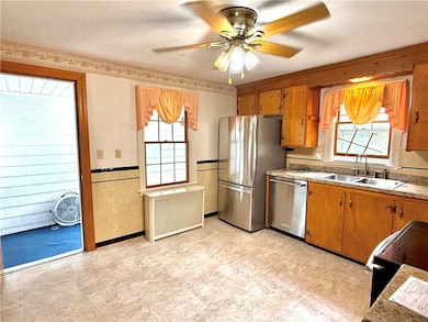 167 Forest Ave, Cranston, RI 02910 - photo 3